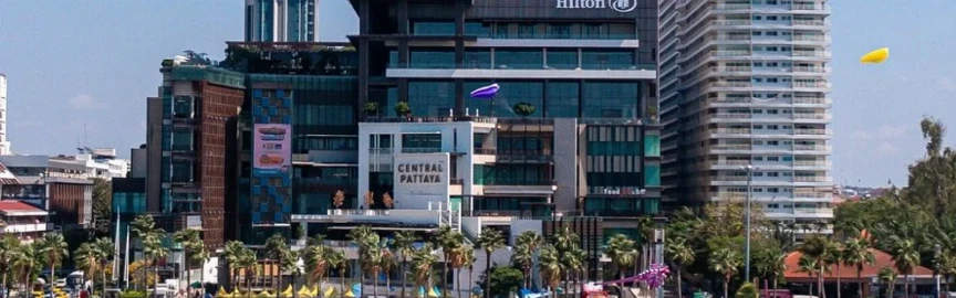 Beach Escapes: Relaxing in Pattaya Central, Thailand