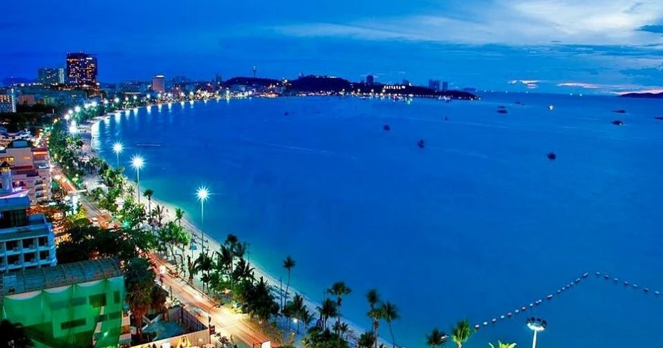 Beach Escapes: Relaxing in Pattaya Central, Thailand